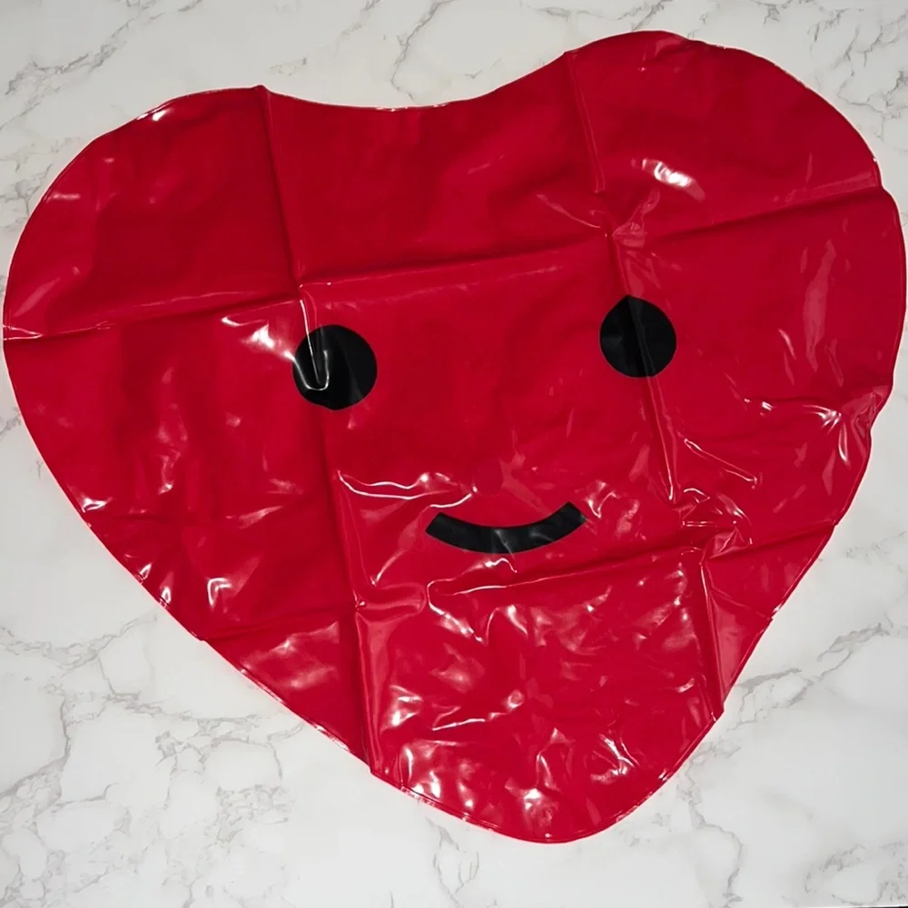 NIB Inflatable Heart Face emoji Balloon